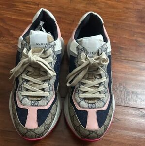 Women's Gucci Sneakers